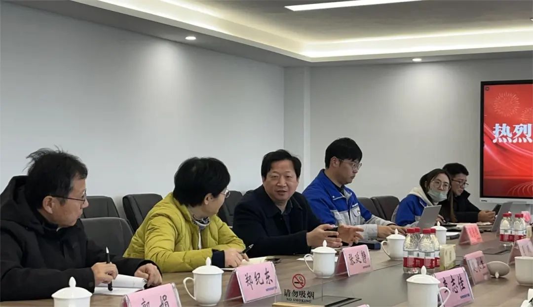 莅临尊龙集团新材调研2.jpg 莅临尊龙集团新材调研2.jpg